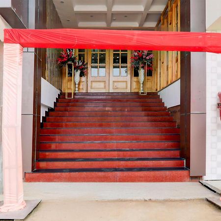 Super Townhouse Gls International Hotel Lucknow Ngoại thất bức ảnh