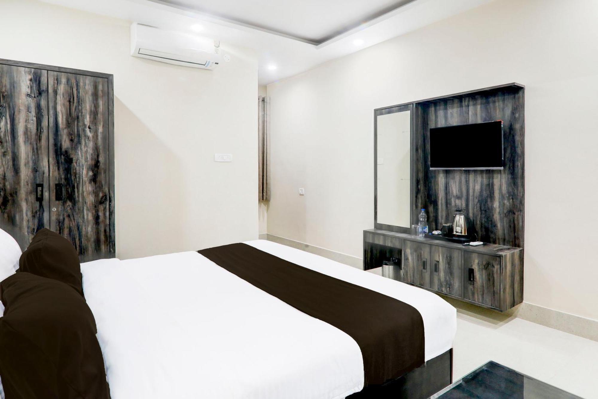 Super Townhouse Gls International Hotel Lucknow Ngoại thất bức ảnh